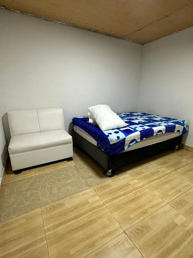 Inti Raymi Habitacion Privada B&B Backpakers Уарас Екстериор снимка