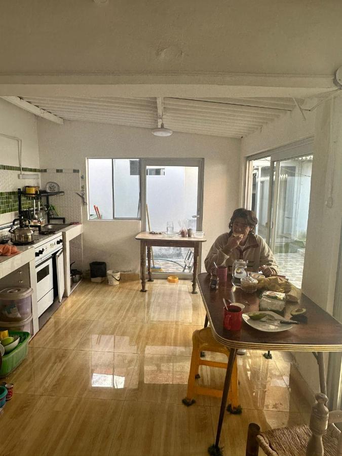 Inti Raymi Habitacion Privada B&B Backpakers Уарас Екстериор снимка